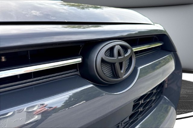 Used 2024  Toyota SR5 image 34