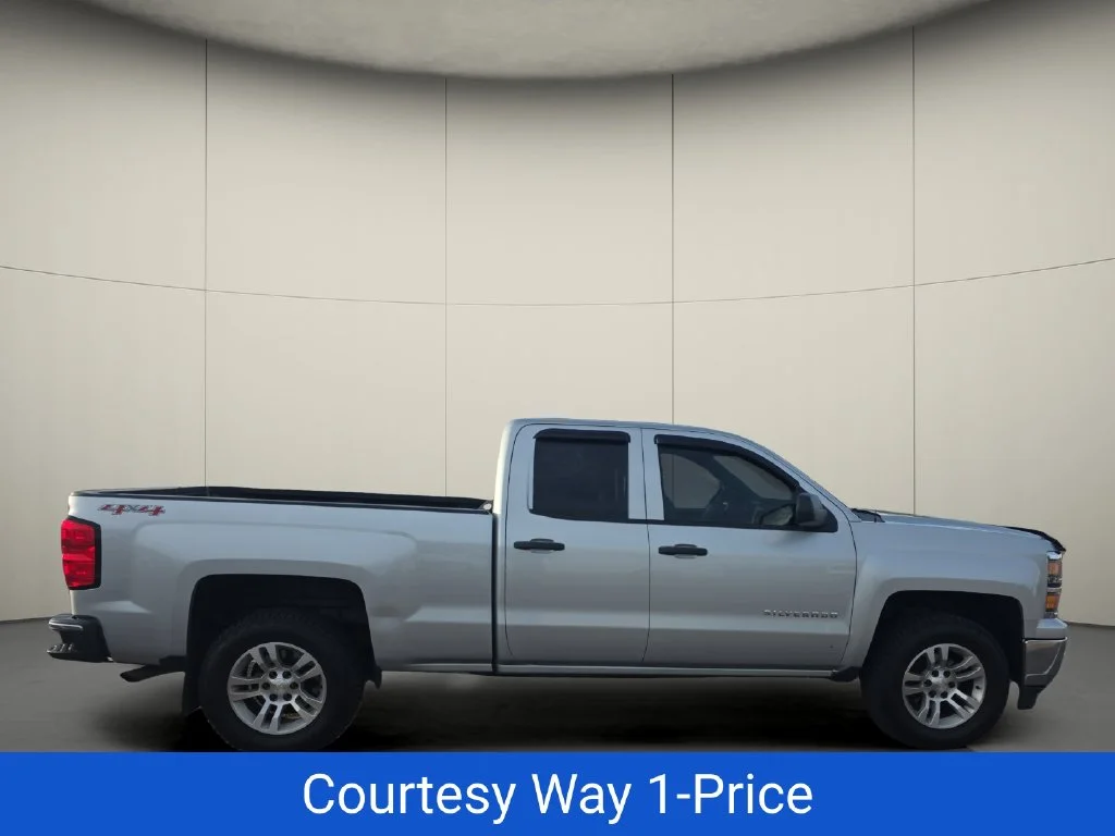 Used 2014 Silver Chevrolet LT image 11