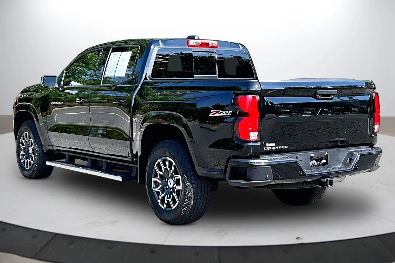 Certified Used 2025 Black Chevrolet Z71 image 7