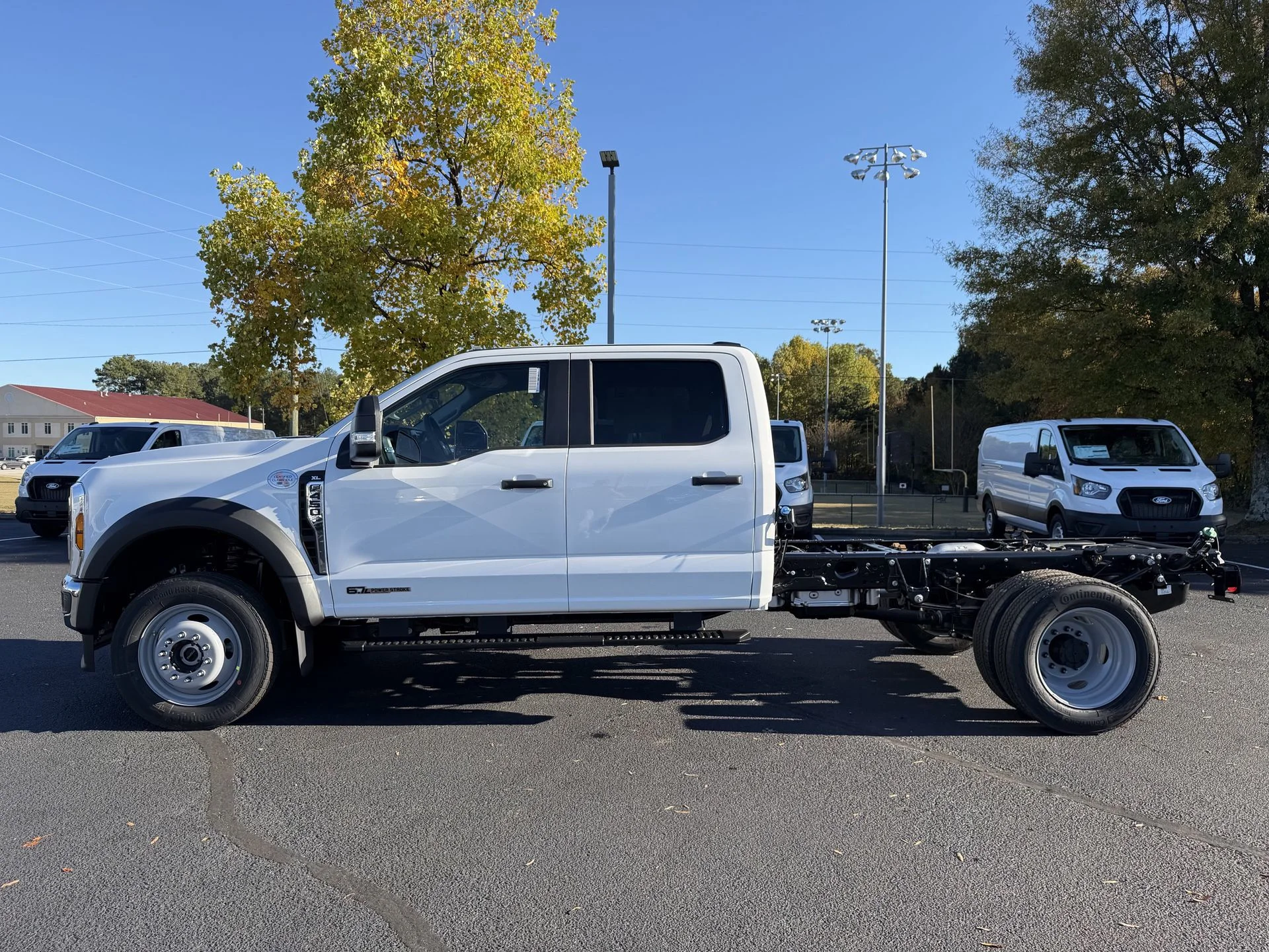 New 2026 Oxford White Ford F-450® XL image 21