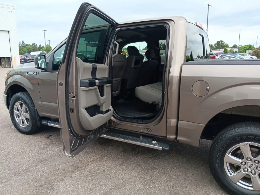 Used 2020 Stone Gray Metallic Ford XLT image 29