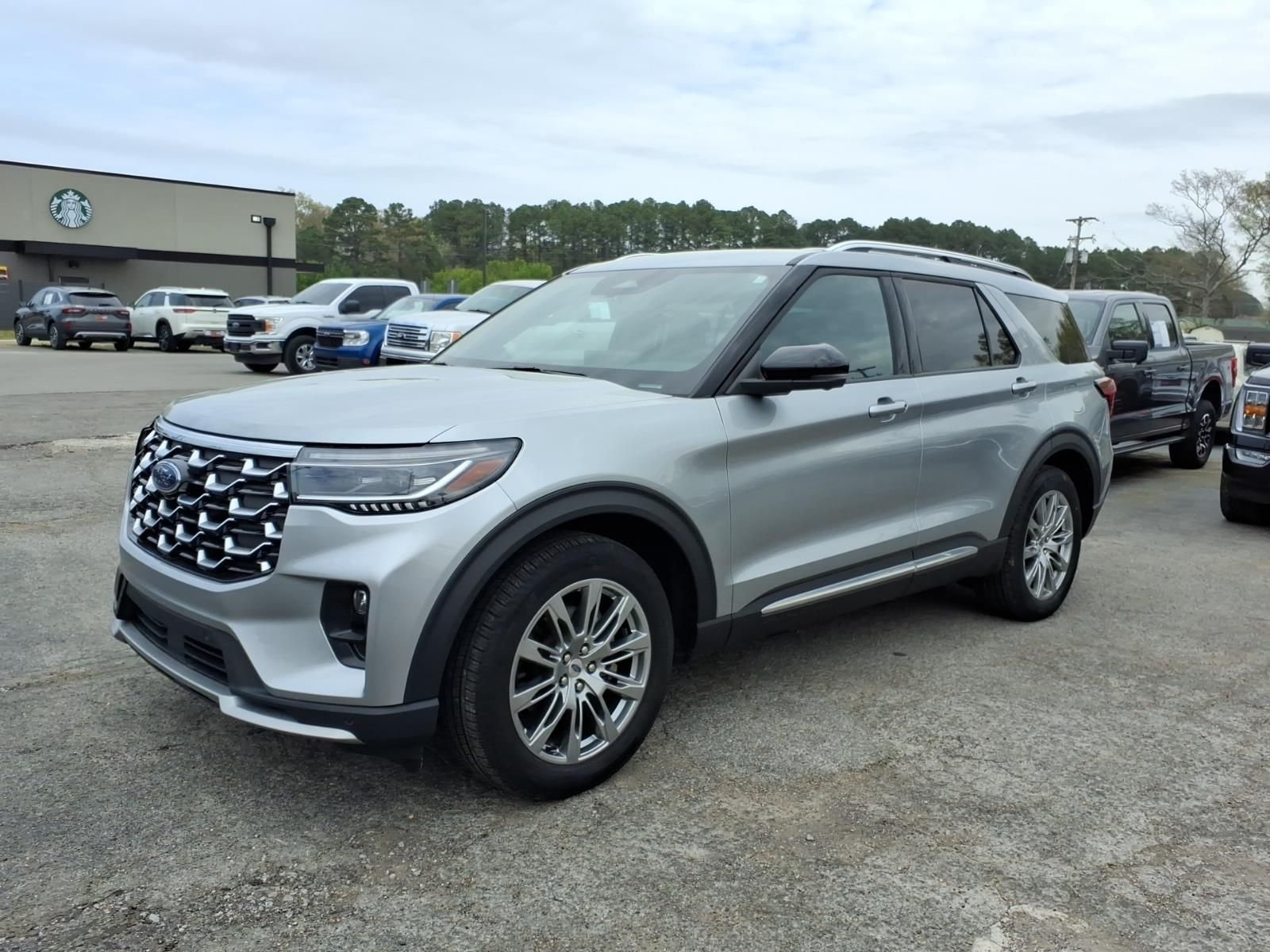 2025 Ford Explorer Platinum (PL535)'s photo