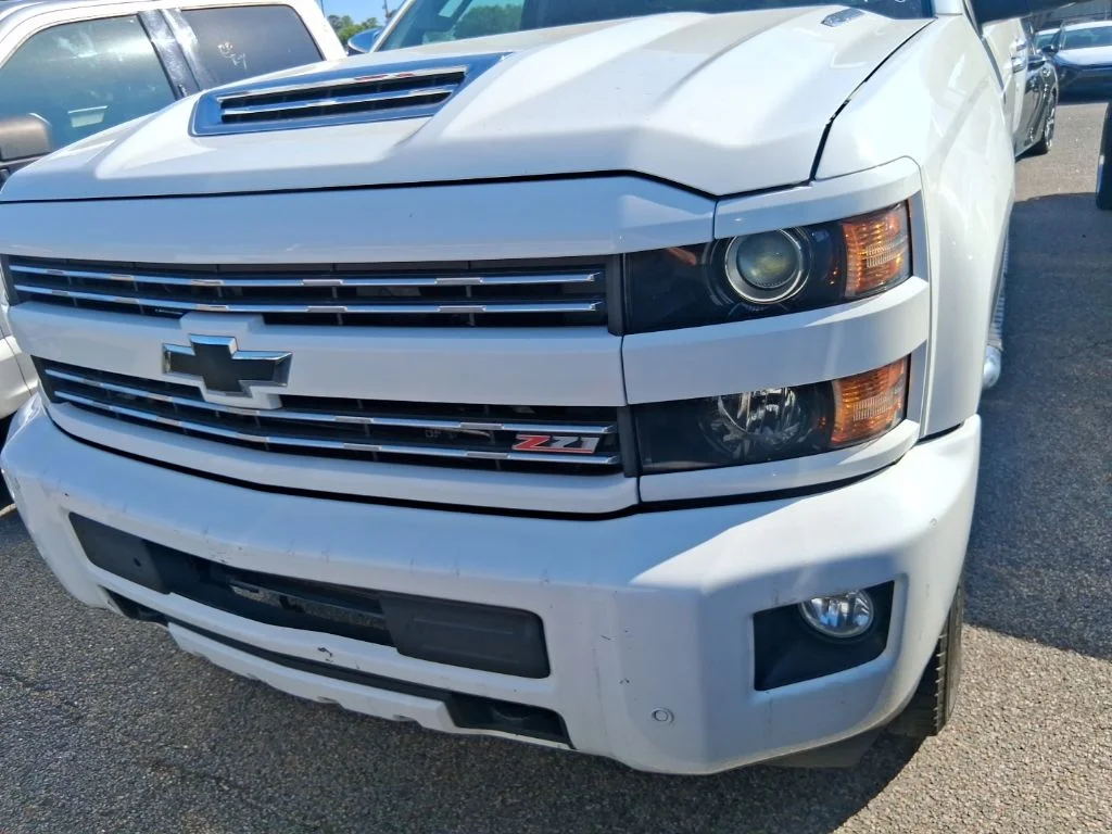 Used 2017 White Chevrolet LTZ image 14