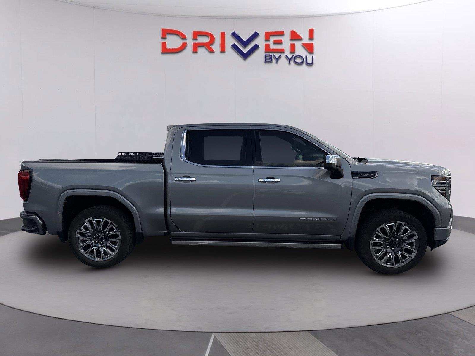 Used 2023 STERLING METALLIC GMC Denali Ultimate image 6