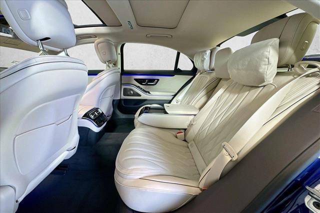 New 2026 MANUFAKTUR Signature Mystic Blue Metallic Mercedes-Benz AMG® S 63 E image 50