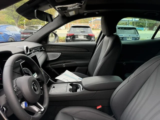 New 2025  Maserati  image 9