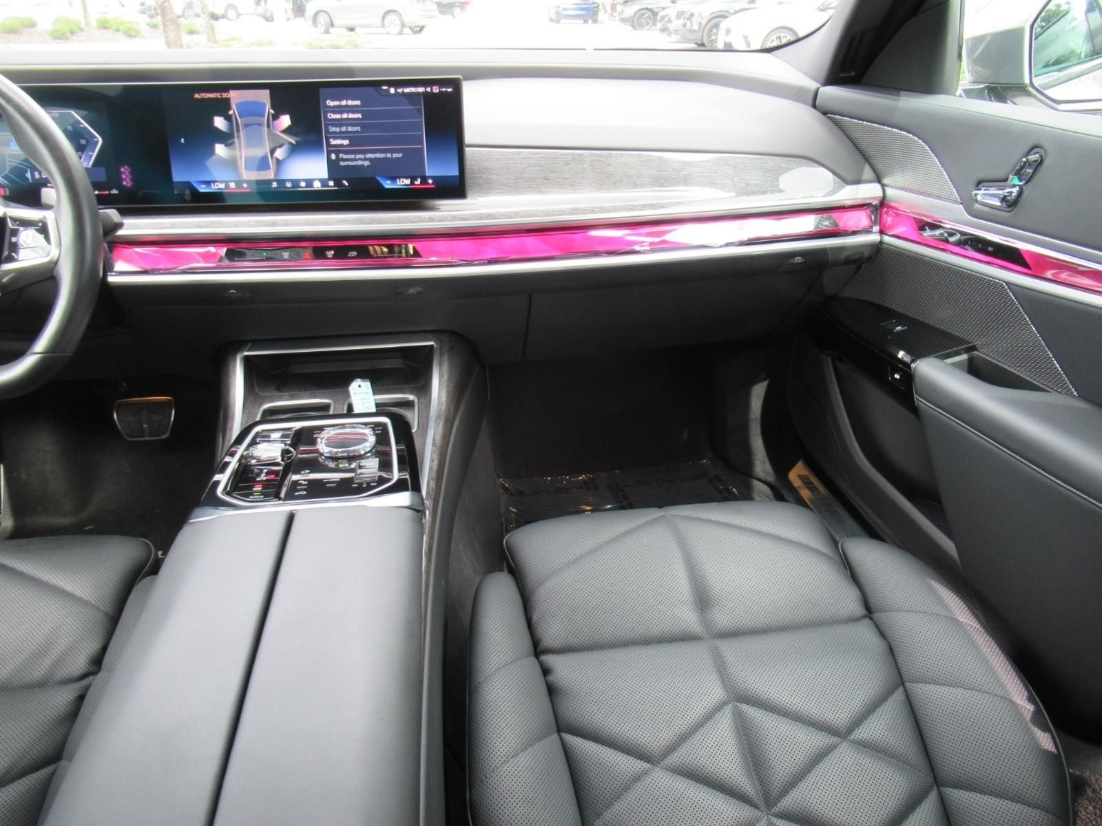 2023 BMW 7 Series 740i - Photo 14