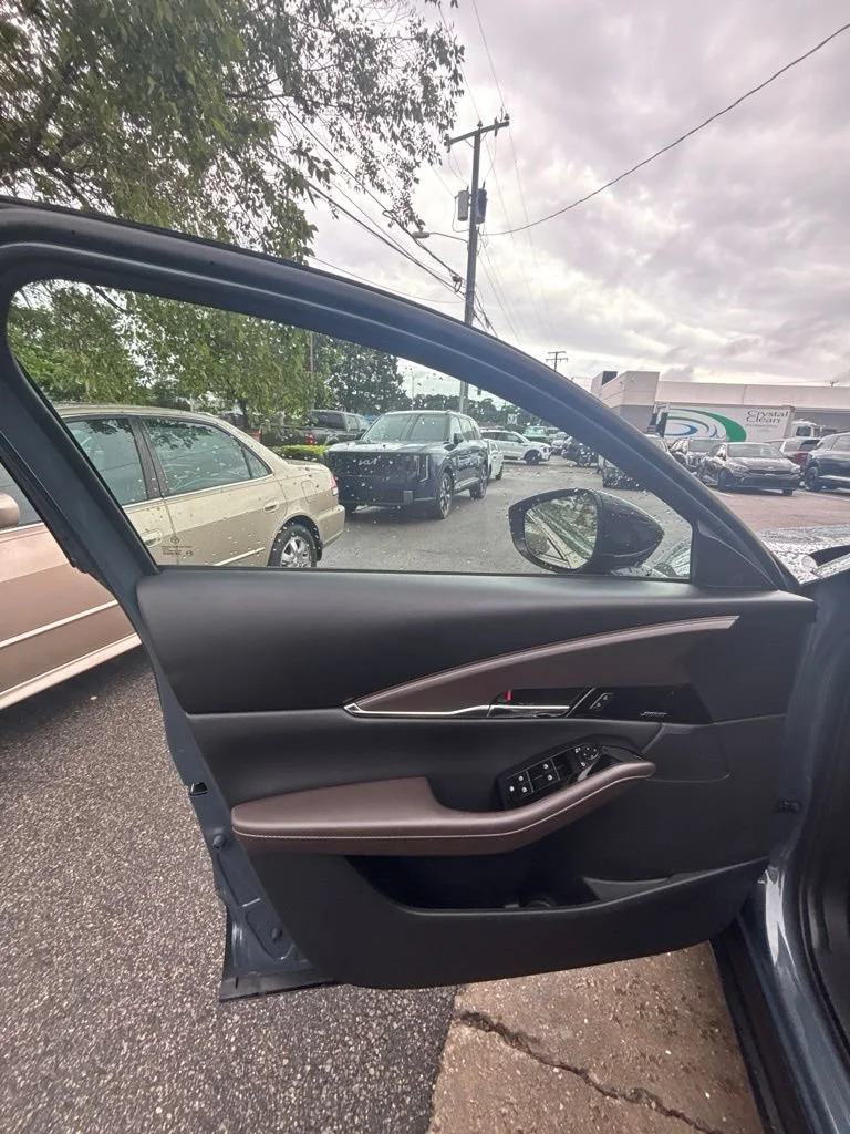 Used 2023  Mazda 2.5 Turbo Premium Plus Package image 10