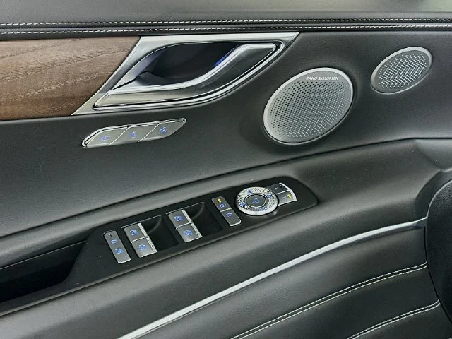 New 2026 Silver Genesis 2.5T Prestige image 11