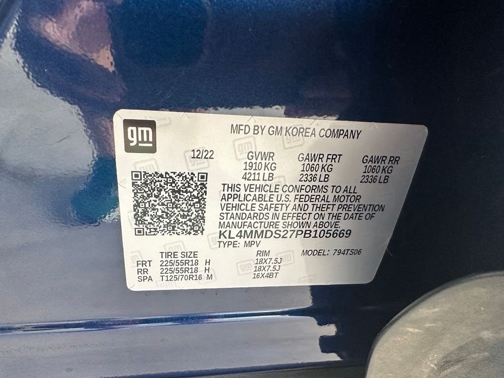 Used 2023 Blue Buick Select image 39