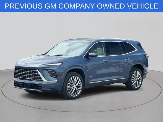 2026 Buick Enclave Avenir AWD's photo