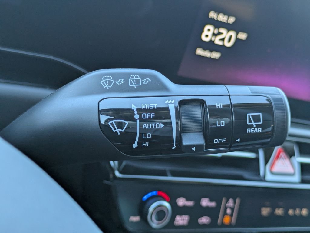 New 2025 Interstellar Gray Kia Wind image 28