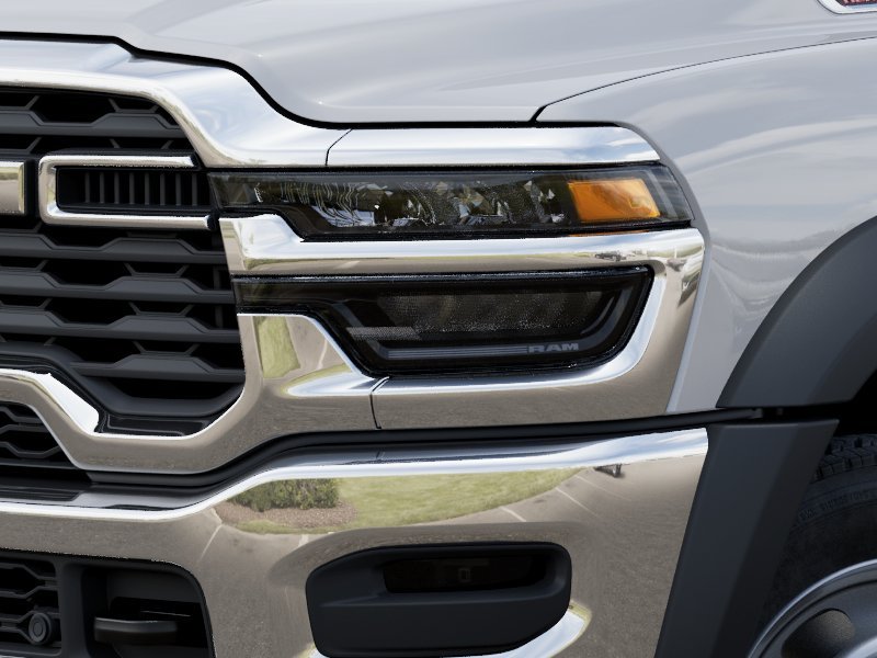 New 2026 Bright White Clear-Coat Exterior Paint RAM Tradesman image 36
