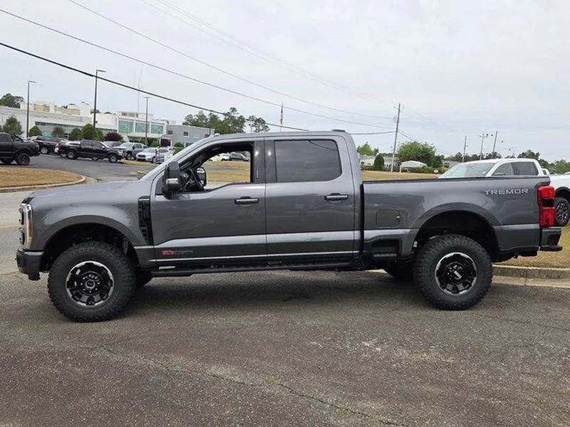 New 2026 Carbonized Gray Metallic Ford F-350® Platinum® image 4