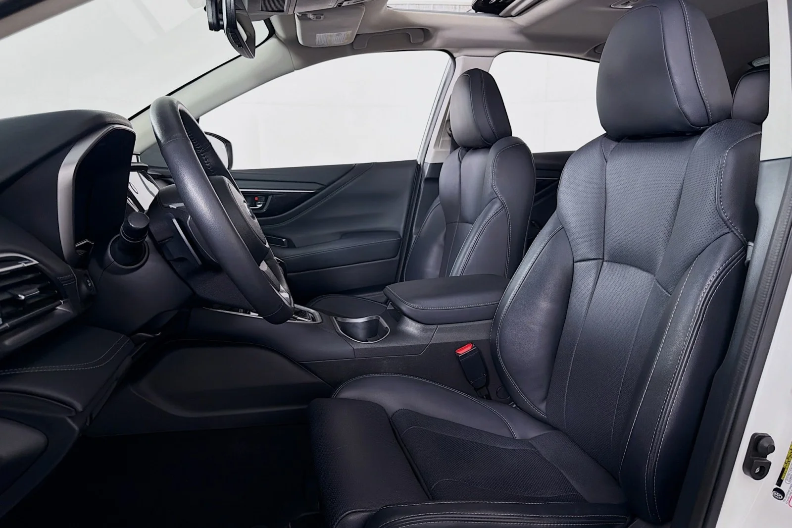 Used 2024 Crystal White Pearl Subaru Limited image 17