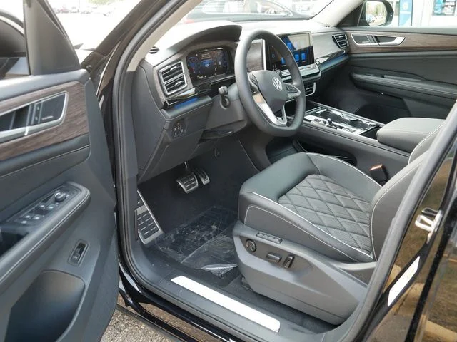 New 2026 Black Volkswagen 2.0T SEL Premium R-Line image 7
