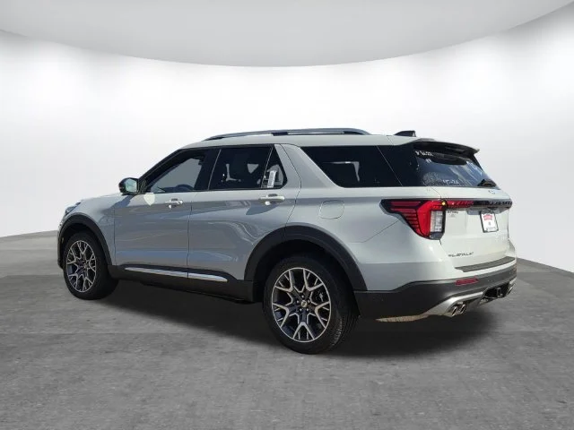 New 2027 Avalanche Gray Ford Platinum™ image 25