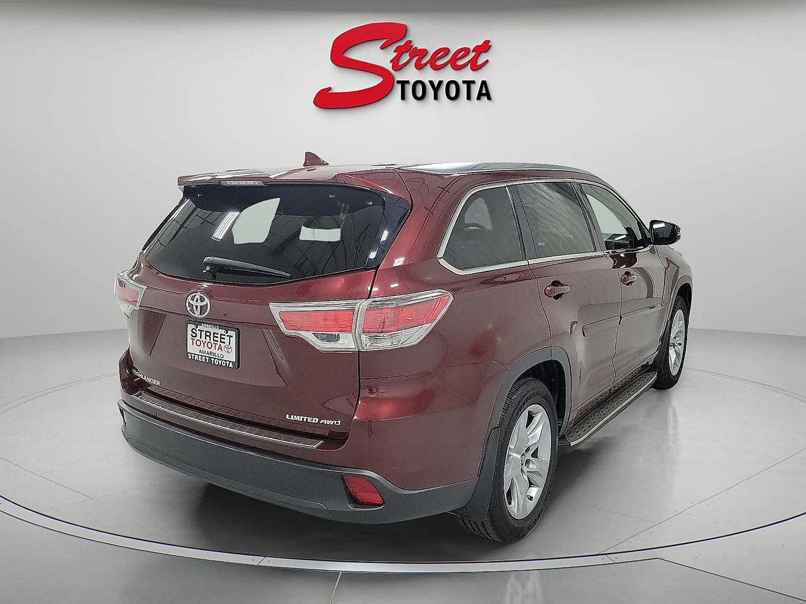 Used 2016 Red Toyota Limited image 4