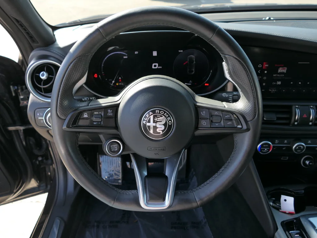 Used 2024 Vulcano Black Metallic Alfa Romeo Veloce image 17