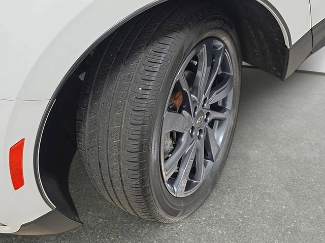 Used 2022 White Chevrolet RS image 29