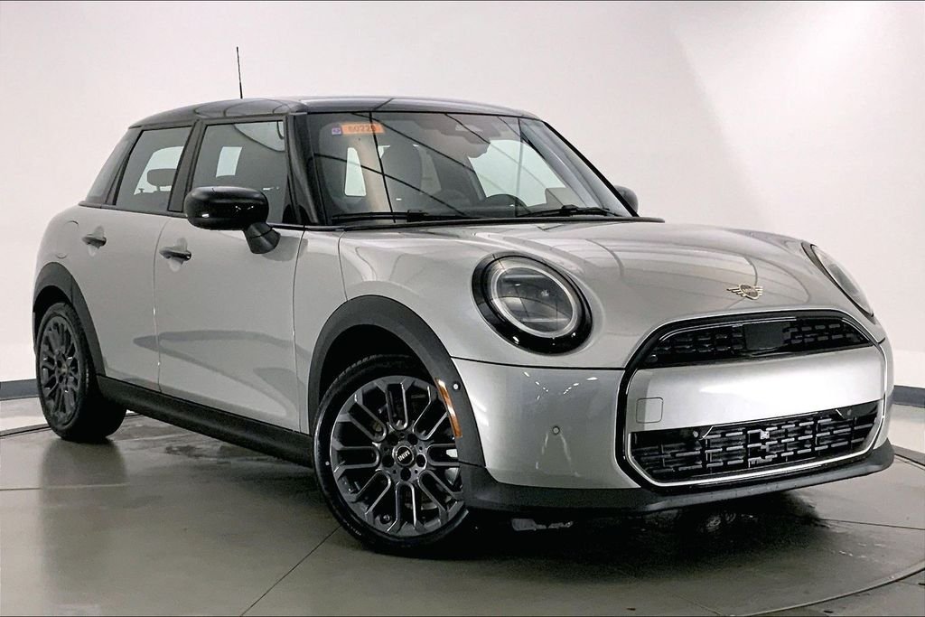 2026 MINI Hardtop's photo