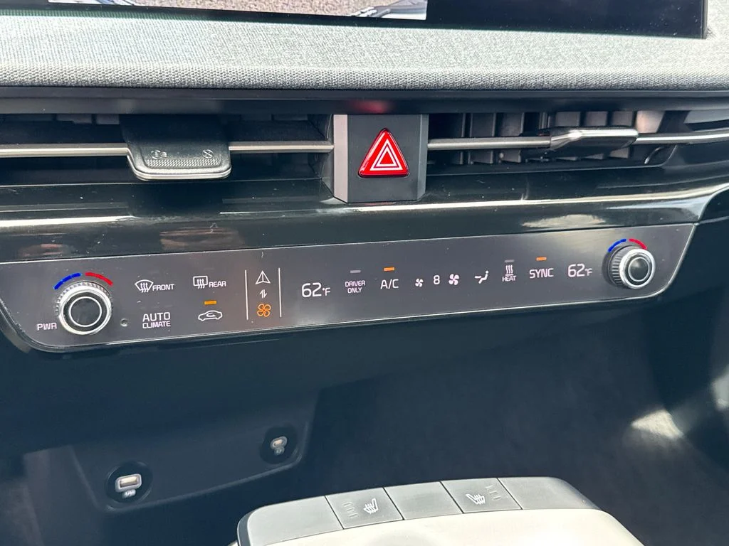 Used 2023 Blue Kia Light image 31