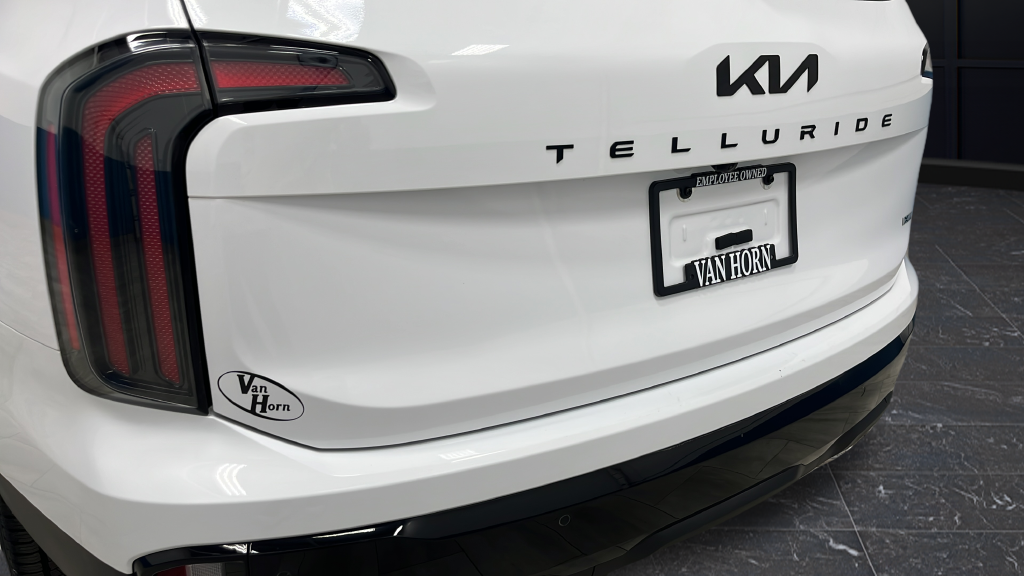 Used 2025 Glacial White Pearl Kia SX X-Line image 35