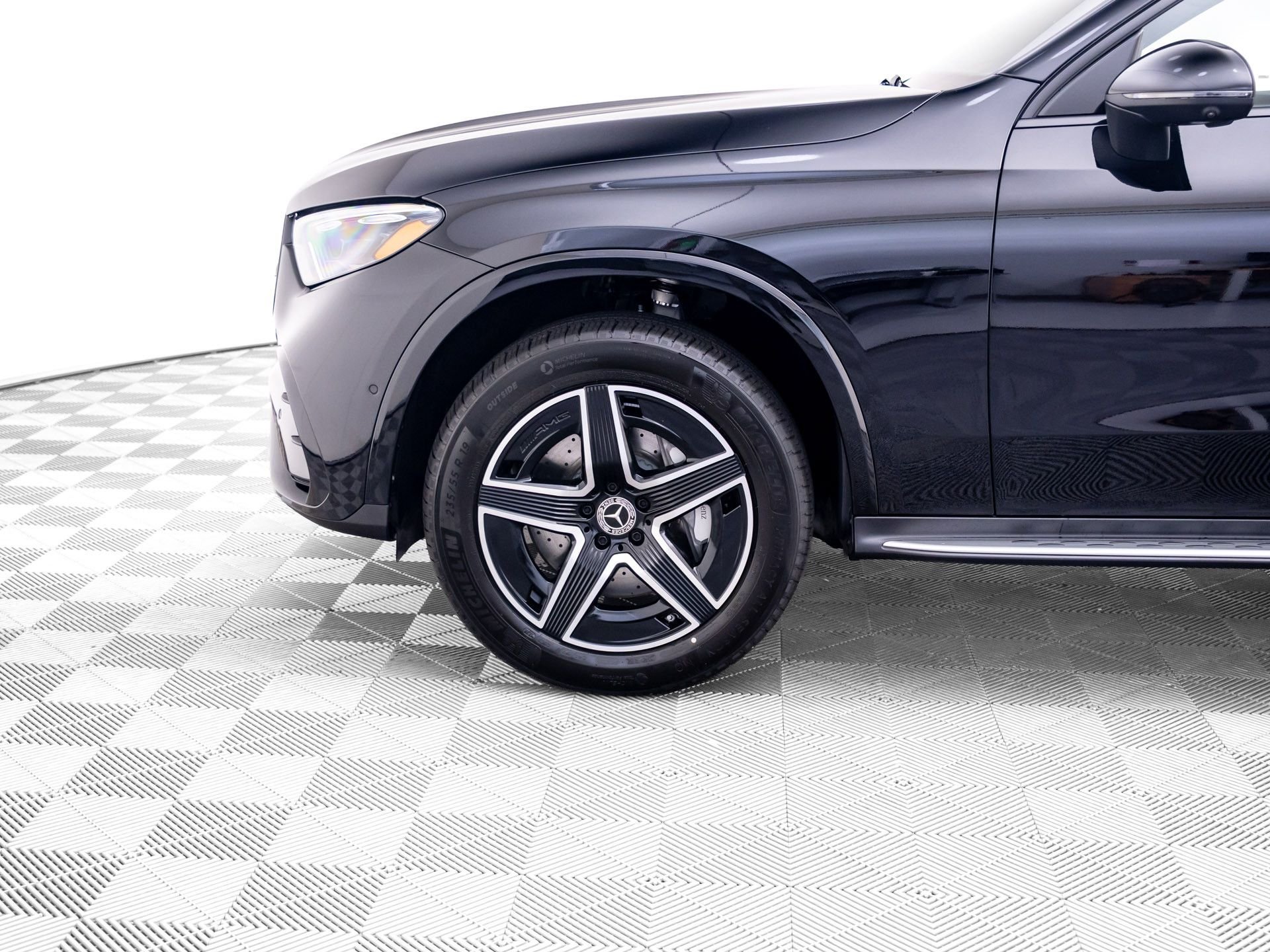 New 2027 Black Mercedes-Benz GLC 300 image 36