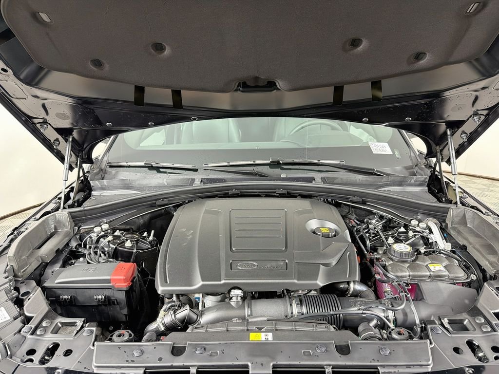 New 2026 Santorini Black Land Rover S image 32