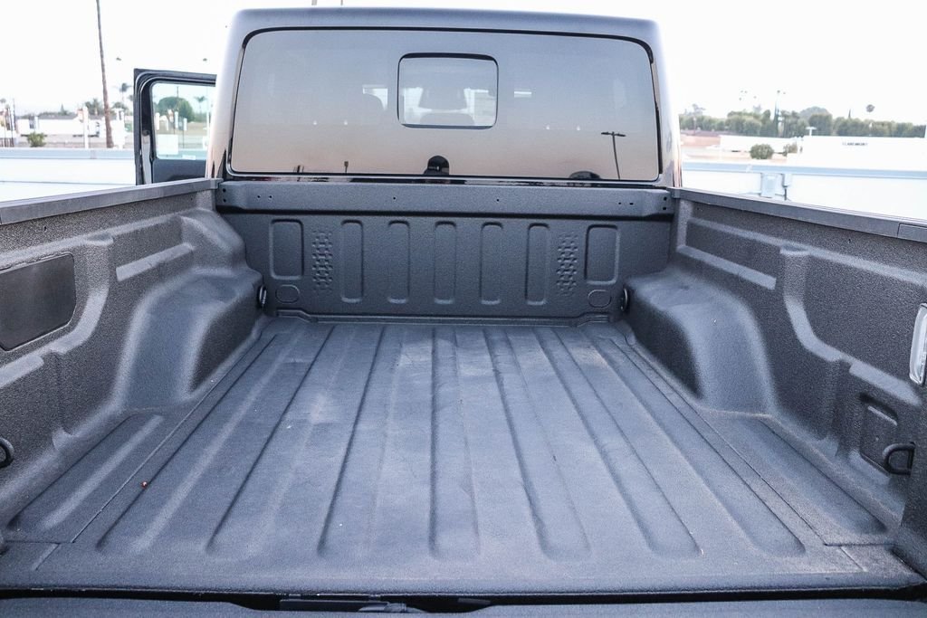 New 2026 Black Clearcoat Jeep Rubicon X image 30
