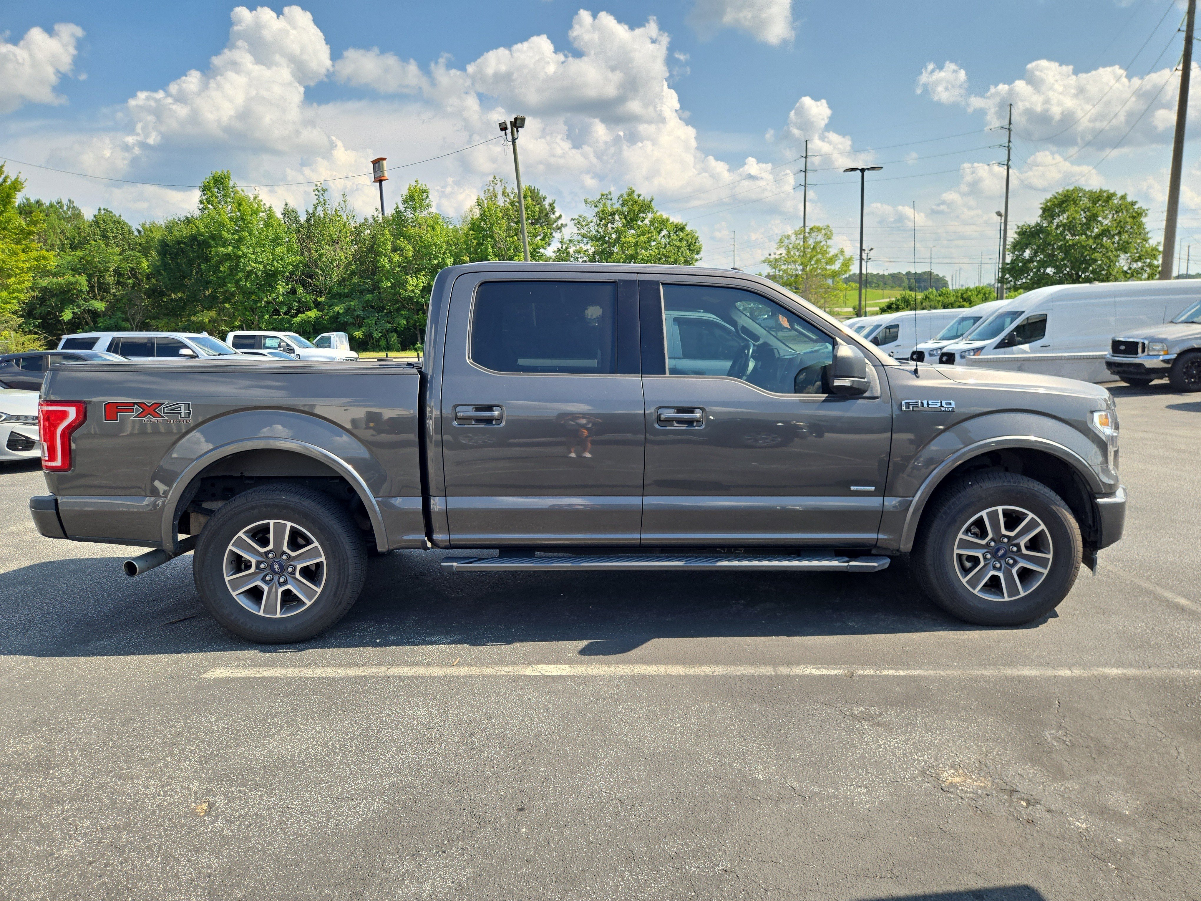 Used 2017 Magnetic Ford XLT image 4