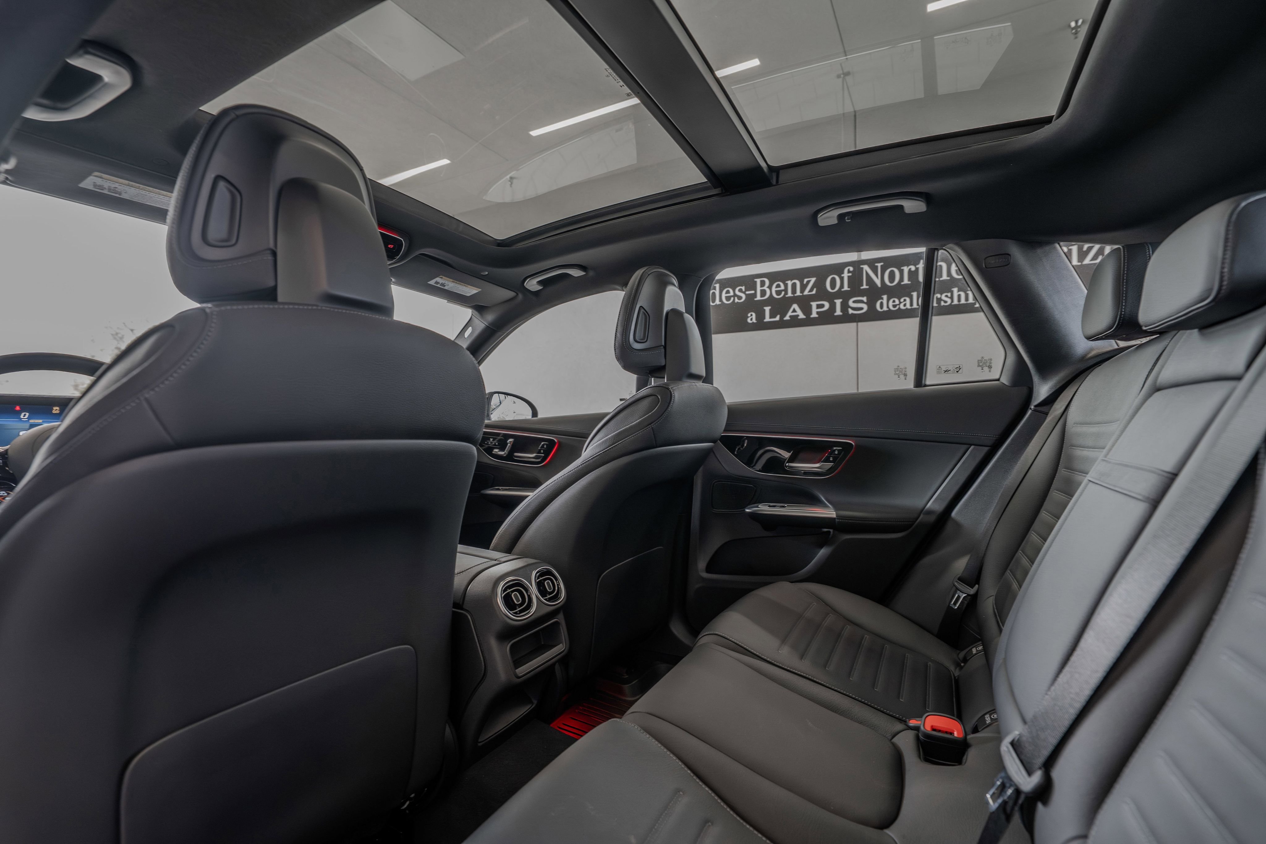 2025 Mercedes-Benz GLC AMG GLC43 - Photo 26