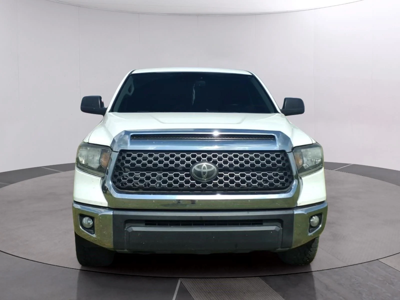 Used 2020 Super White Toyota SR5 image 11