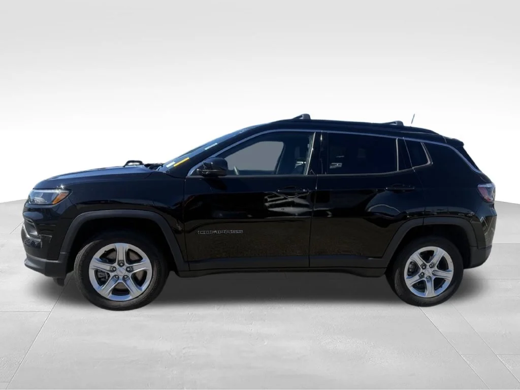 Used 2023 Black Jeep Latitude image 2