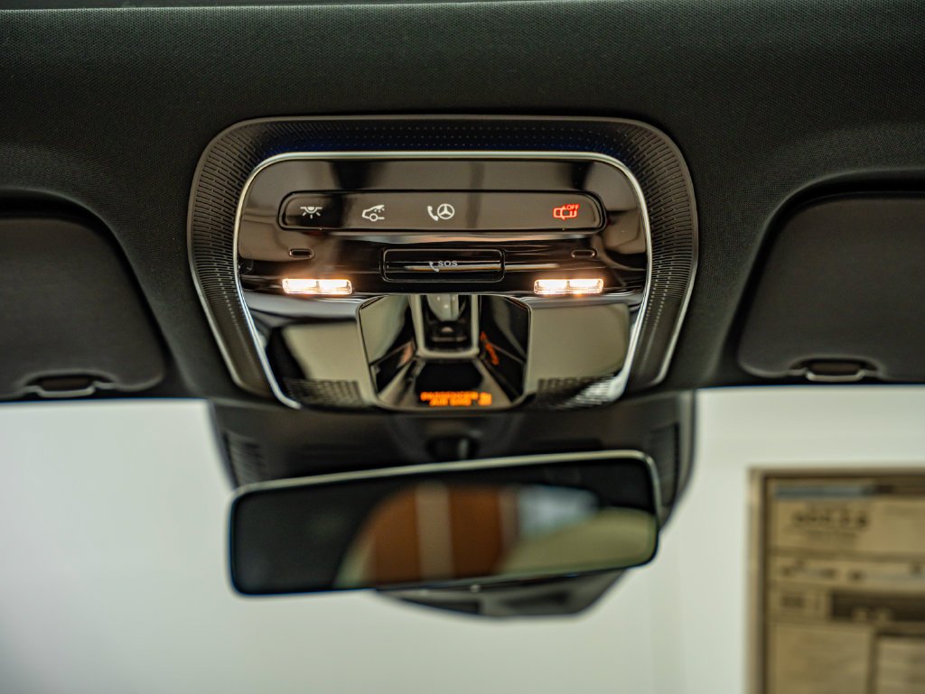 New 2027 Polar White Mercedes-Benz GLC 300 image 33