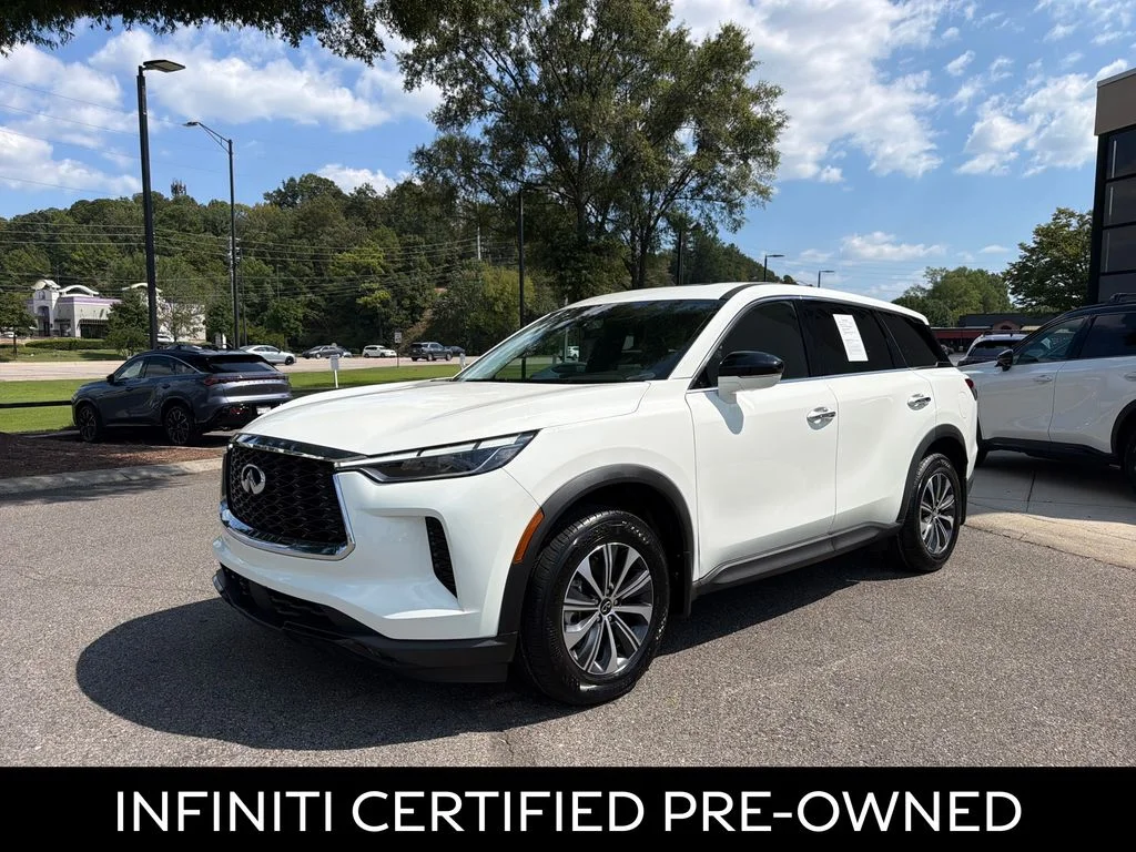 Certified Used 2023 Glacier White INFINITI PURE image 5