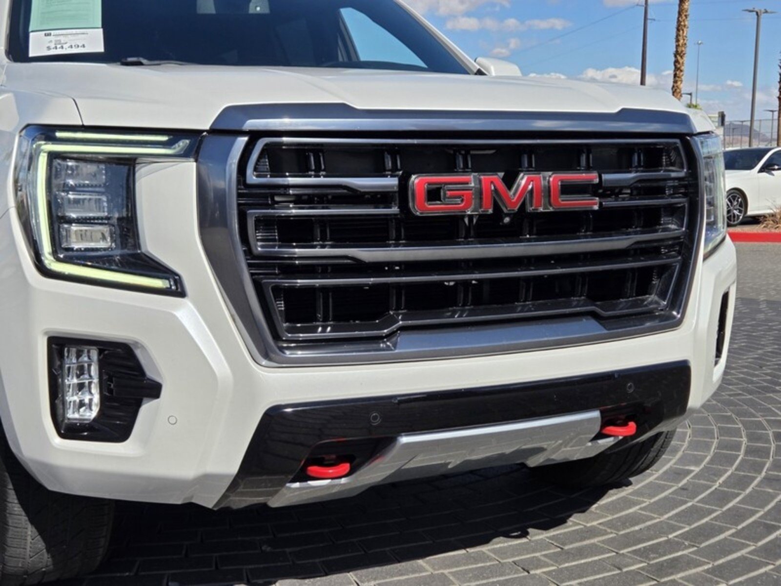 Used 2021 White Frost Tricoat GMC AT4 image 9