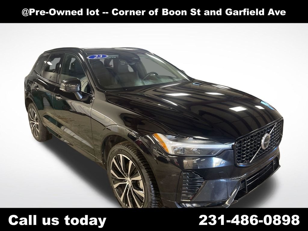2023 Volvo XC60 B5 Plus Dark Theme AWD's photo