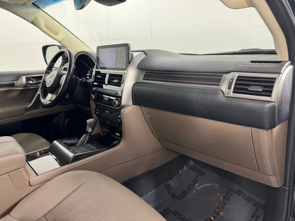Used 2023 Onyx Black Lexus 460 image 31