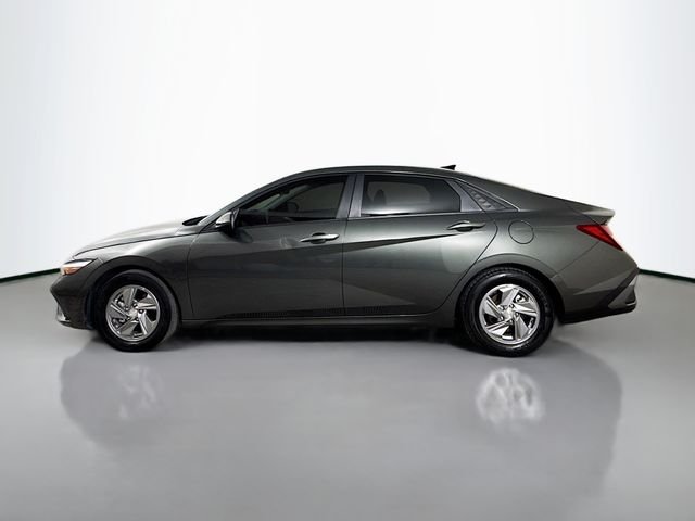 Used 2024 Gray Hyundai SE image 8