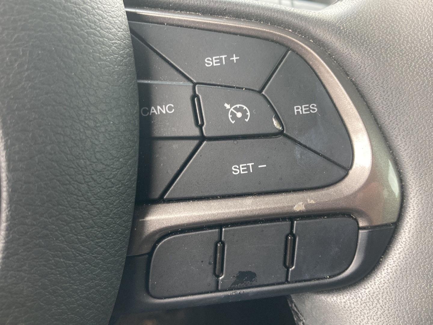 Used 2022 Graphite Gray Jeep Latitude image 16