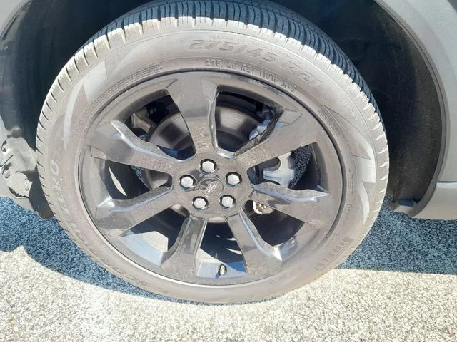 Used 2023 Gray Metallic Ford ST-Line image 9