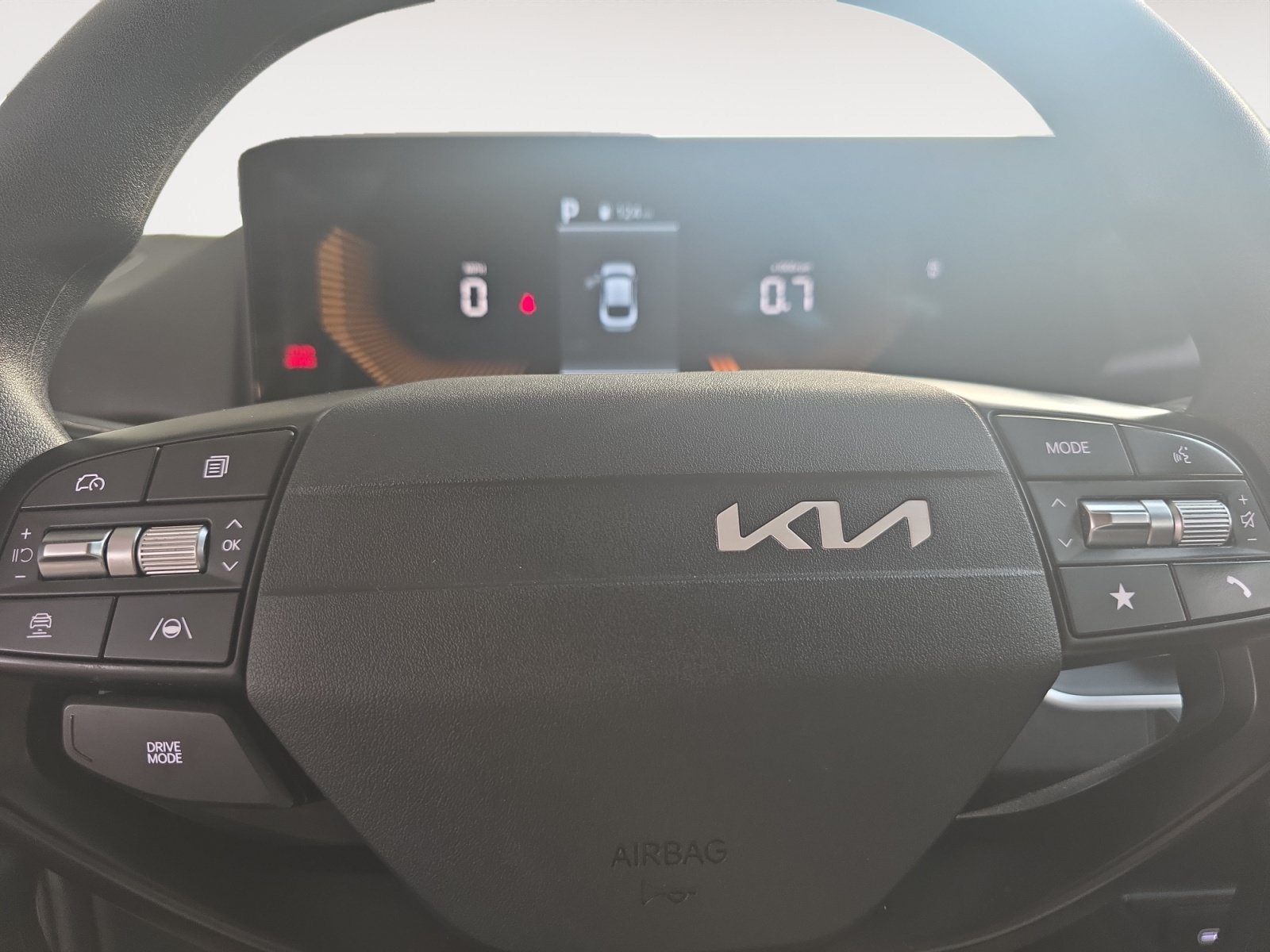 Certified Used 2025 Morning Haze Kia LXS image 11