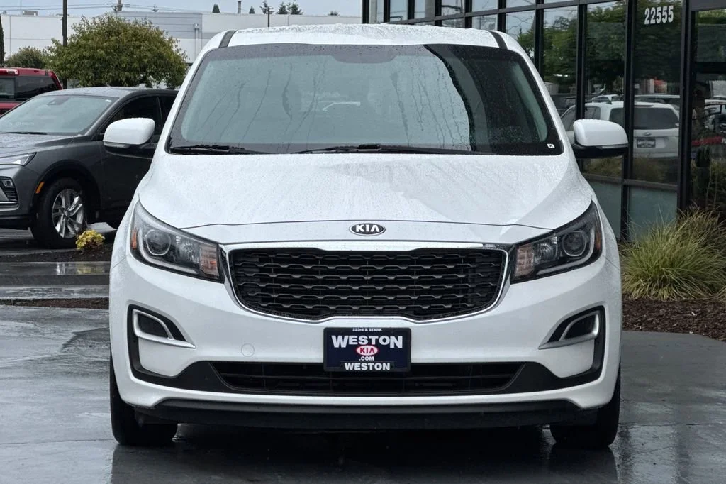 Used 2021 Pearl Kia LX image 9