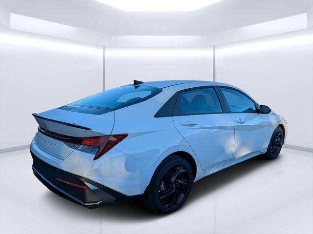 New 2026 White Hyundai SEL Sport image 3