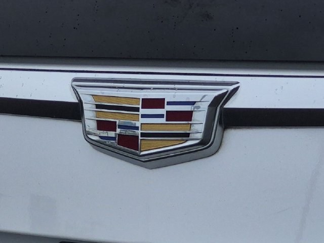 Used 2018 CRYSTAL WHITE TRICOAT Cadillac Platinum image 35