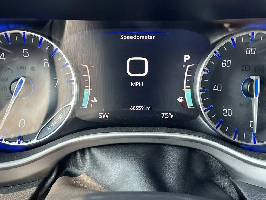 Used 2023 White Chrysler Touring L image 17
