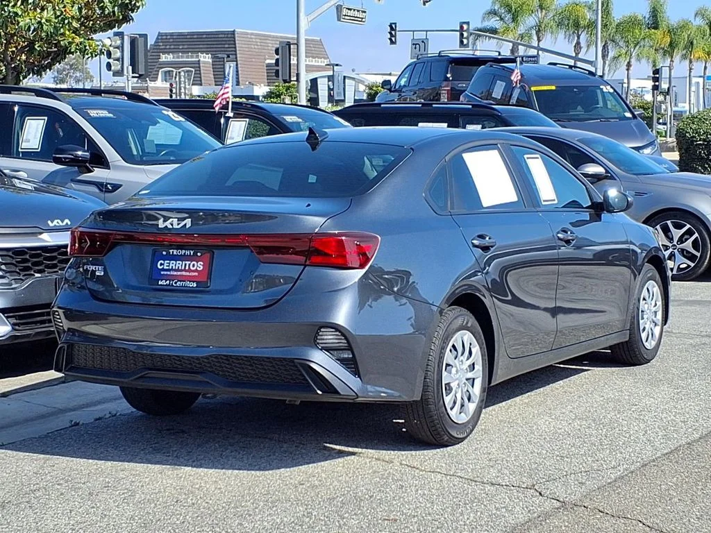 Certified Used 2024 Gray Kia LX image 3