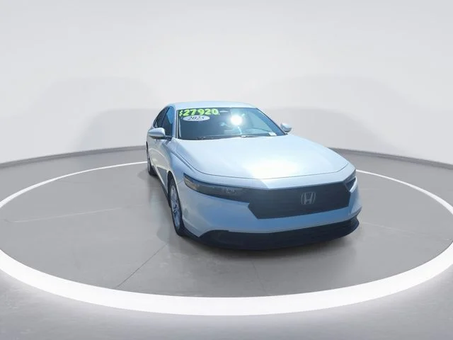 Used 2025 White Honda LX image 2