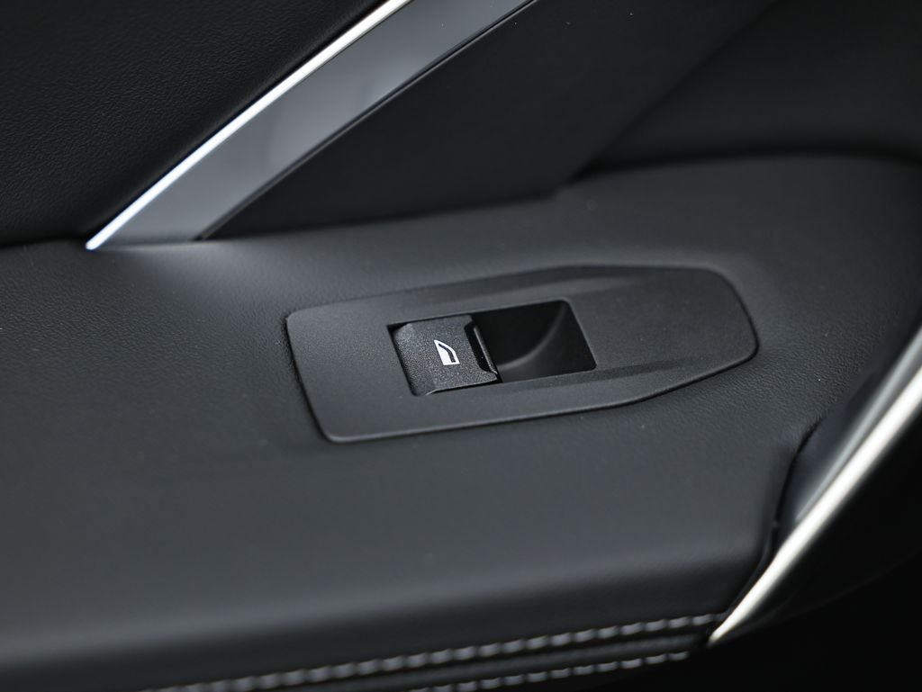 New 2026 Black Sapphire Metallic BMW xDrive28i image 23